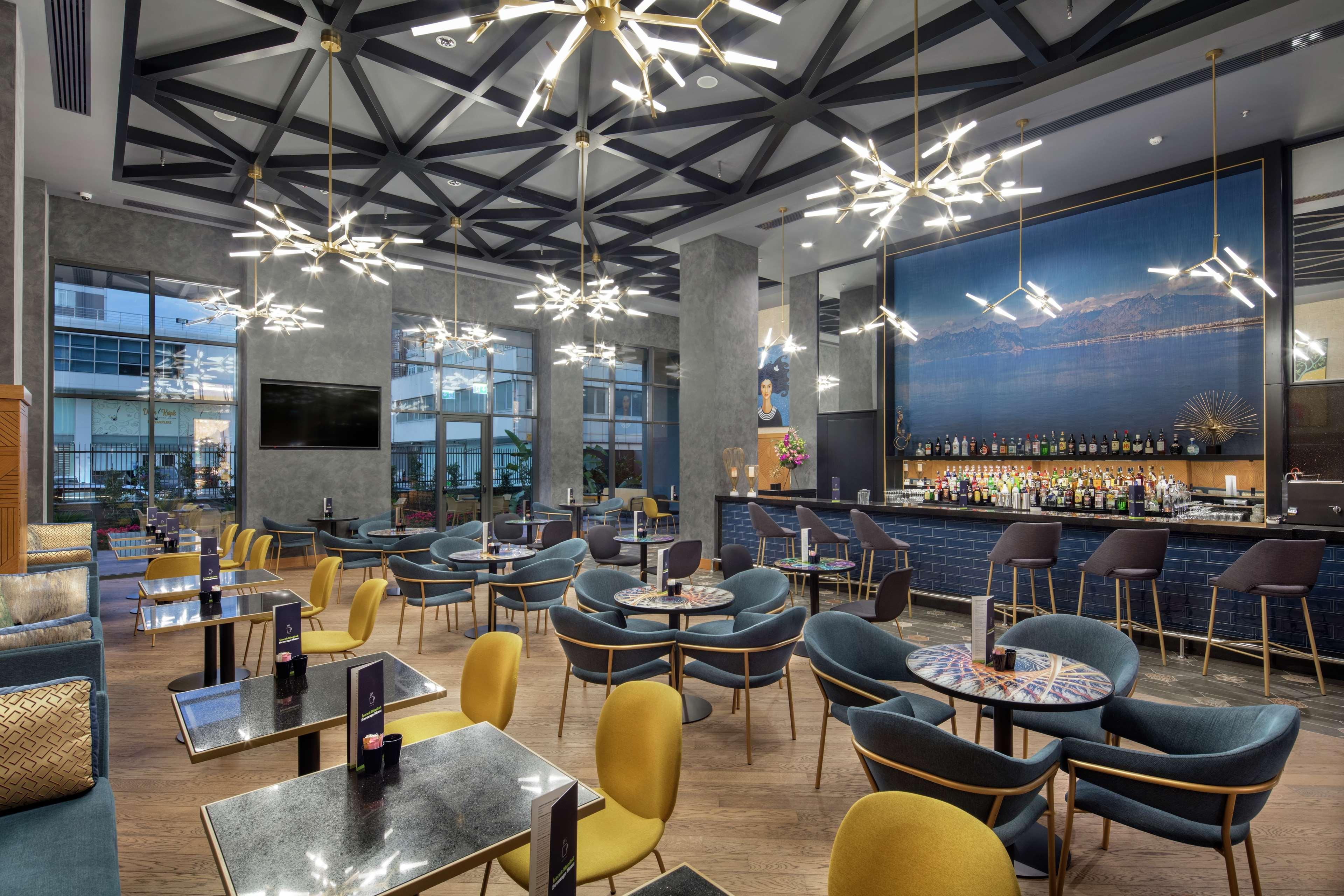 Doubletree By Hilton Antalya City Centre Экстерьер фото The lounge at the airport