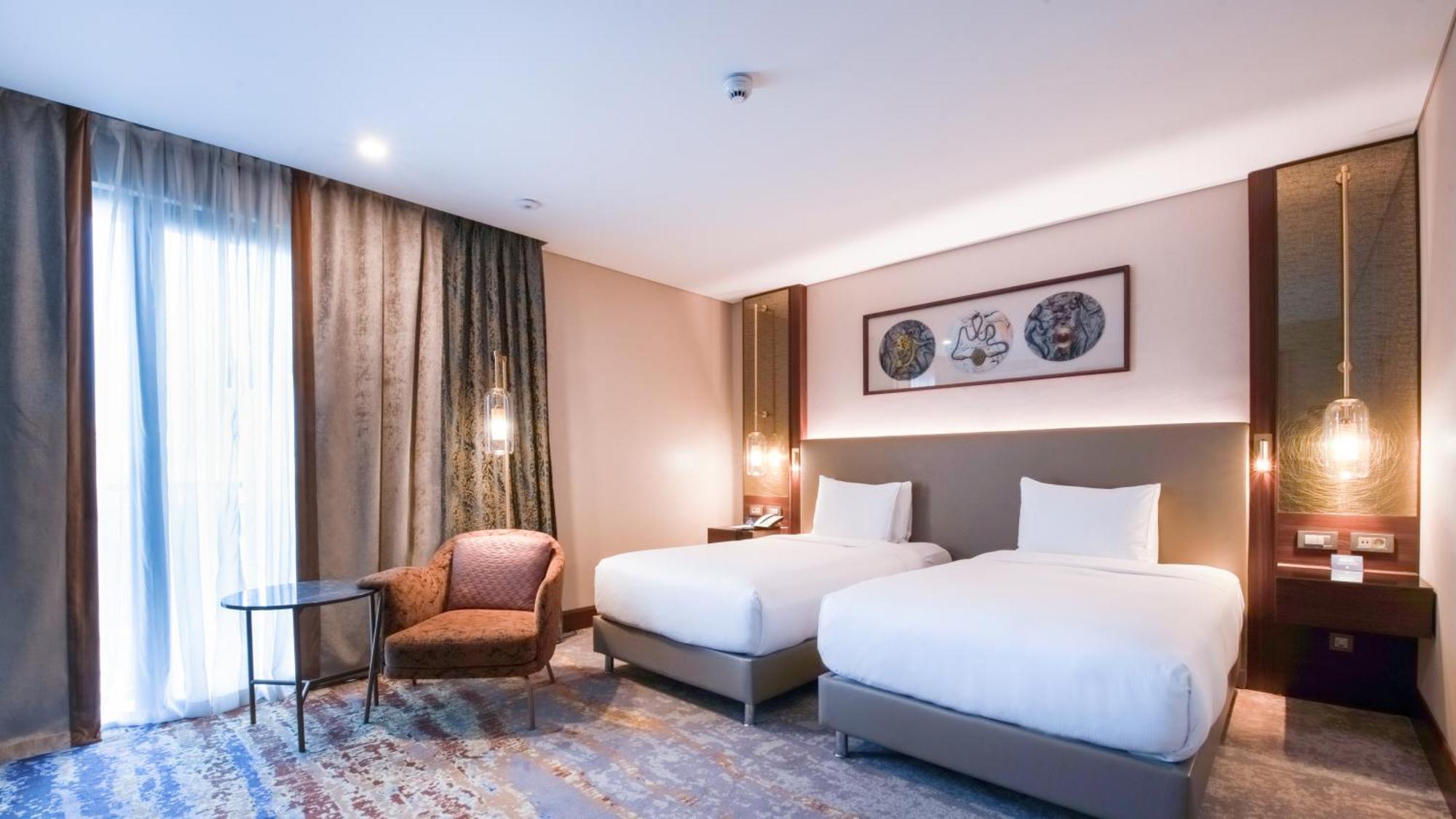 Doubletree By Hilton Antalya City Centre Экстерьер фото