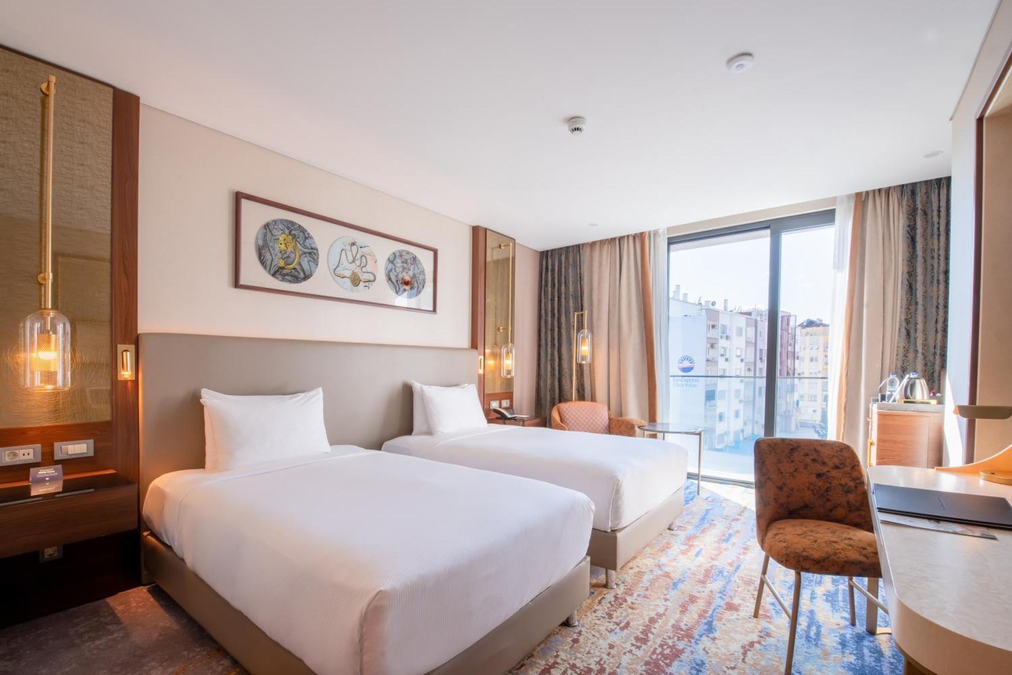 Doubletree By Hilton Antalya City Centre Экстерьер фото Deluxe room