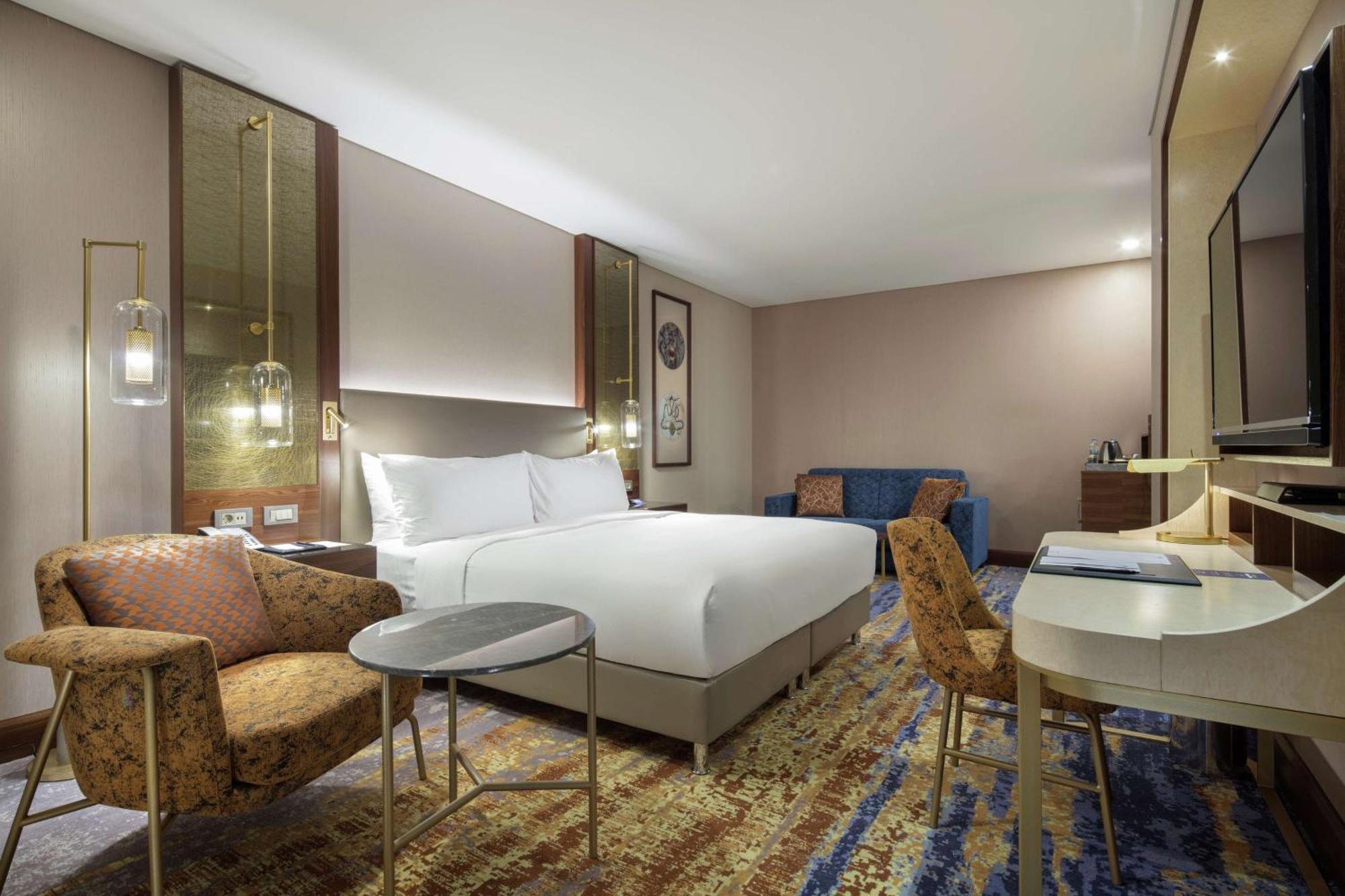 Doubletree By Hilton Antalya City Centre Экстерьер фото