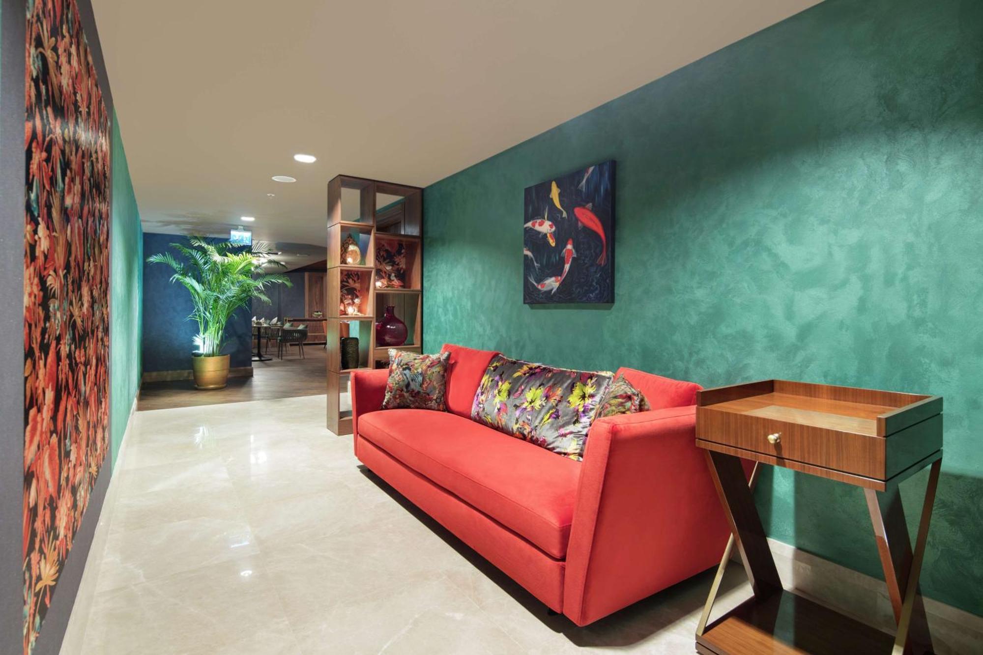 Doubletree By Hilton Antalya City Centre Экстерьер фото Interior of the hotel